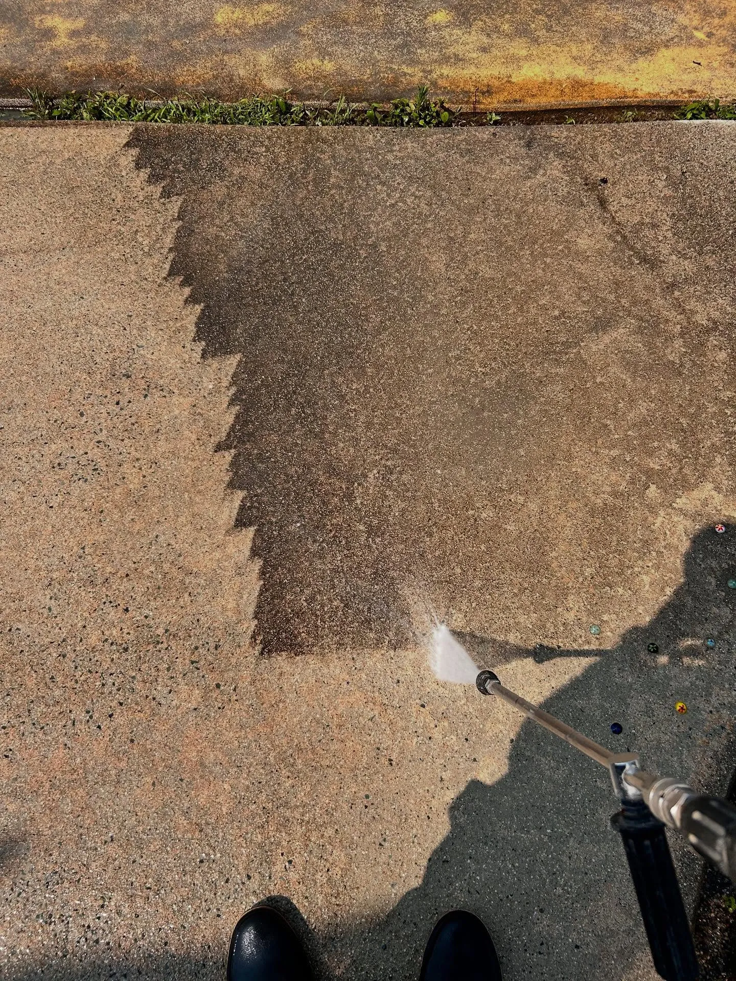 塗装をする前に高圧洗浄機で